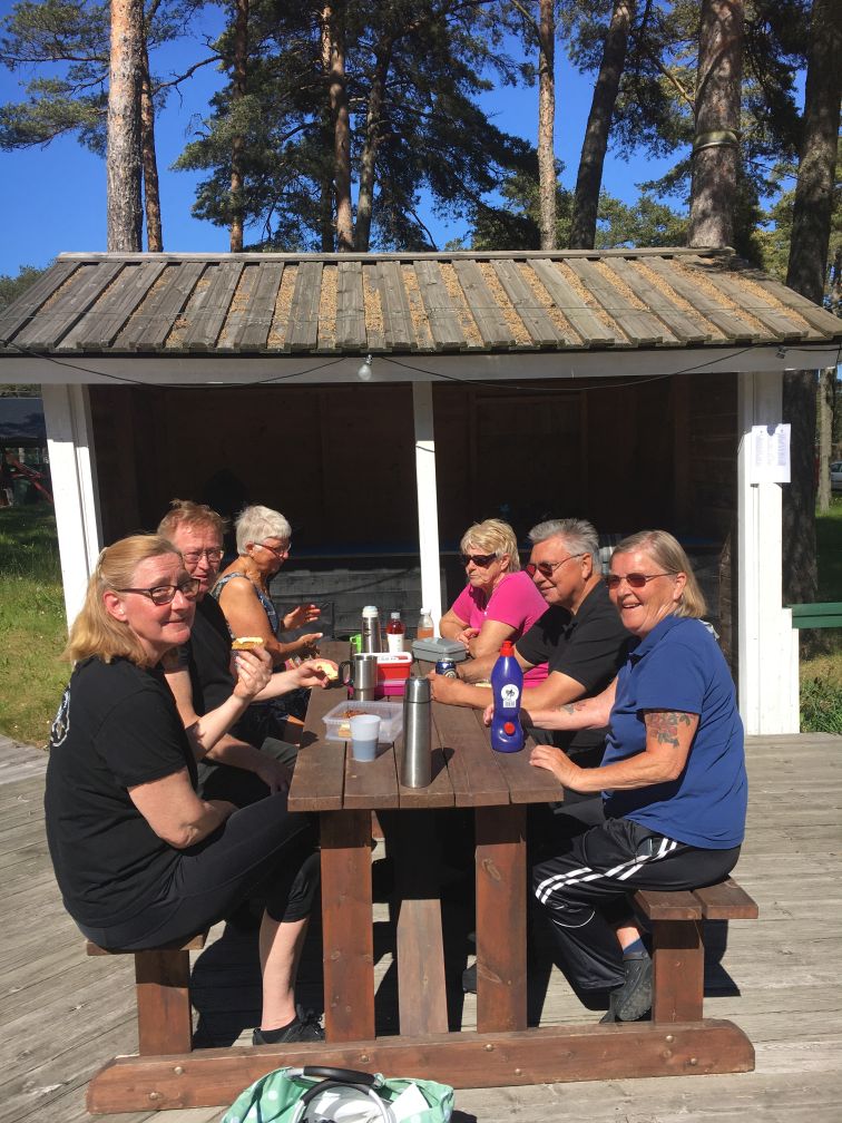 Fikadags: Ann-Katrin, Tony, Gunnel, Ulla, Lennart och Inge