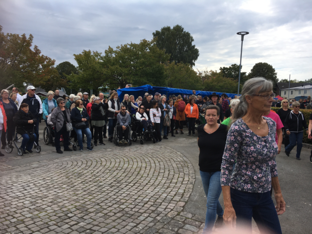 Massor av folk som tittade på