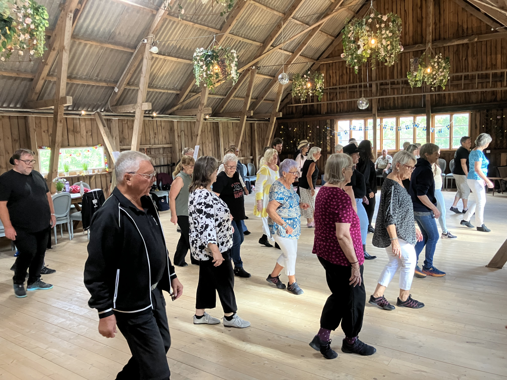 Dans i ladan på Kubanen