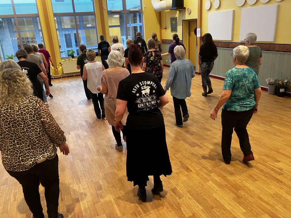 Årsmöte_2026_12 Dansen är igång